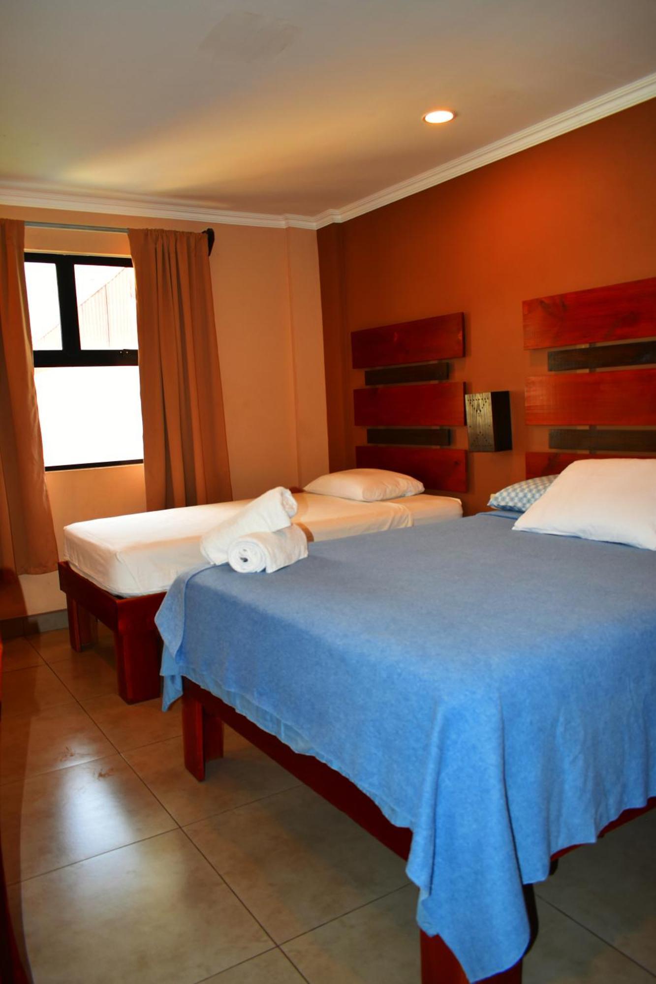 Hotel Cabinas Midey Puntarenas Exterior photo
